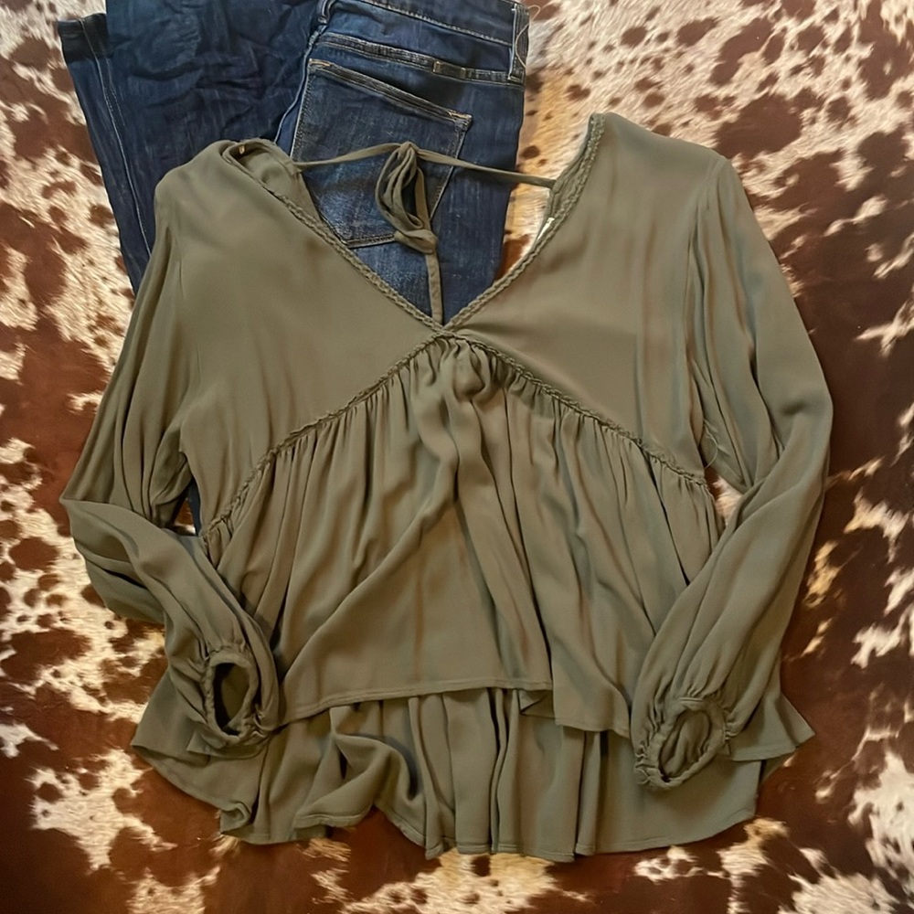 Olive flowy top